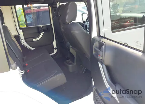 2016 Jeep Wrangler Unlimited Sahara z USA, uszkodzony, nr VIN 1C4BJWEG5GL311687